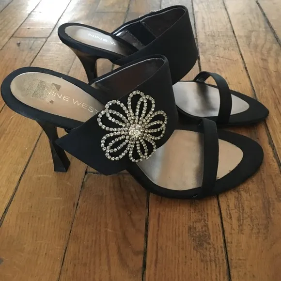 Host Pick Nine West Rhinestone Flower Heels