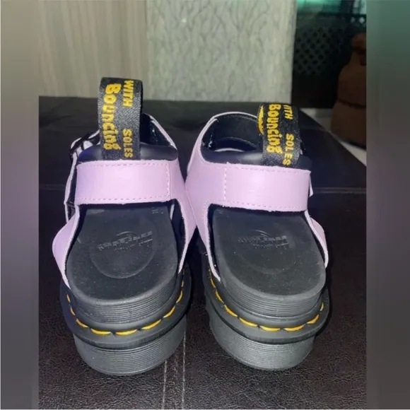 🌸🌸HOST PICK🌸🌸Dr martens Blaire women’s Pisa leather strap sandals size 8