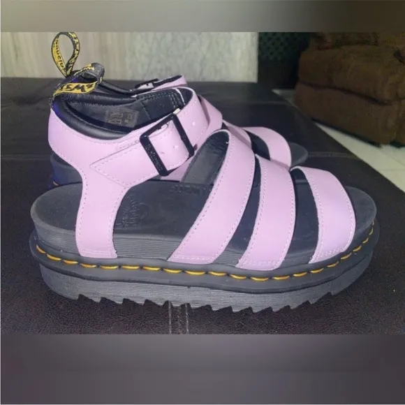 🌸🌸HOST PICK🌸🌸Dr martens Blaire women’s Pisa leather strap sandals size 8