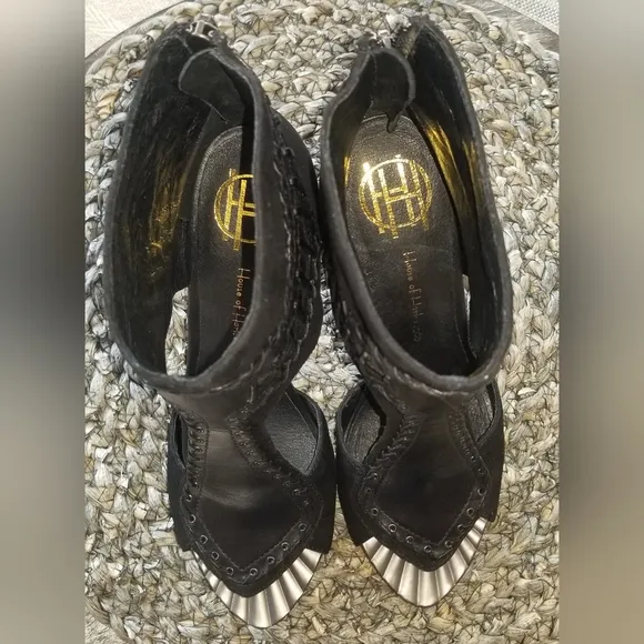 House Of Harlow 1960 Black Mikola Leather Sandals