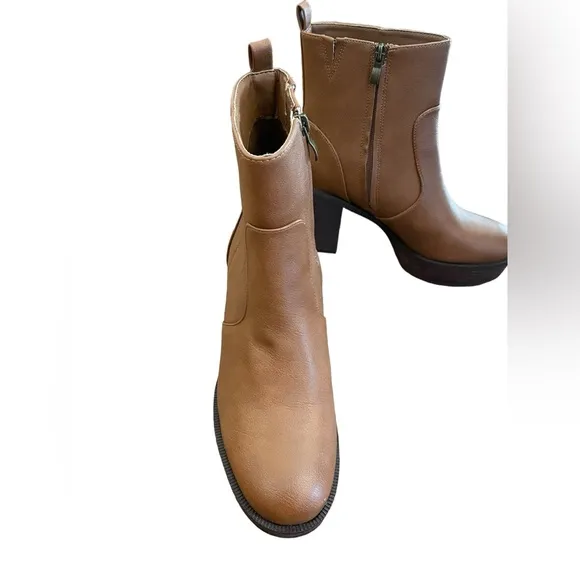 HOUSE OF HARLOW 1960 Festival Cognac Chunky Platform Boots New With Tag
