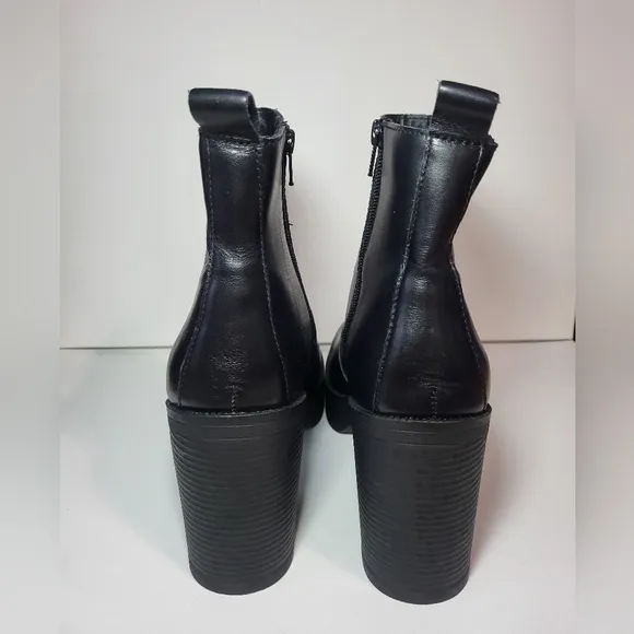 House of Harlow 1960 Hawthorne Chunky Black Leather Punk Boots Women's Size 9