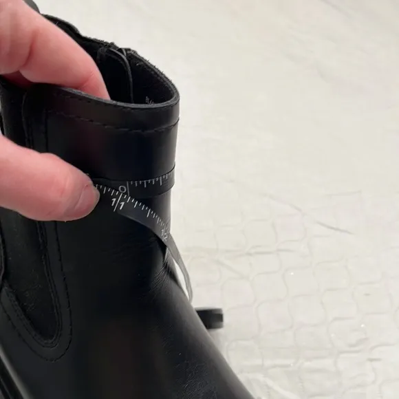 House of Harlow 1960 Righteous black chunky side zip boots