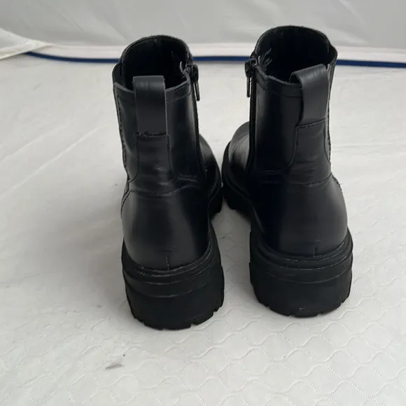 House of Harlow 1960 Righteous black chunky side zip boots
