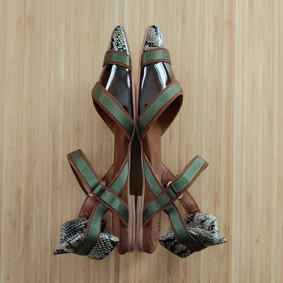 HTF Jeffrey Campbell Enrich Flats
