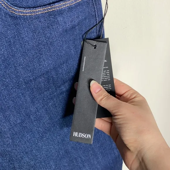 Hudson Zoeey high rise deep cuff crop dark jeans size 26