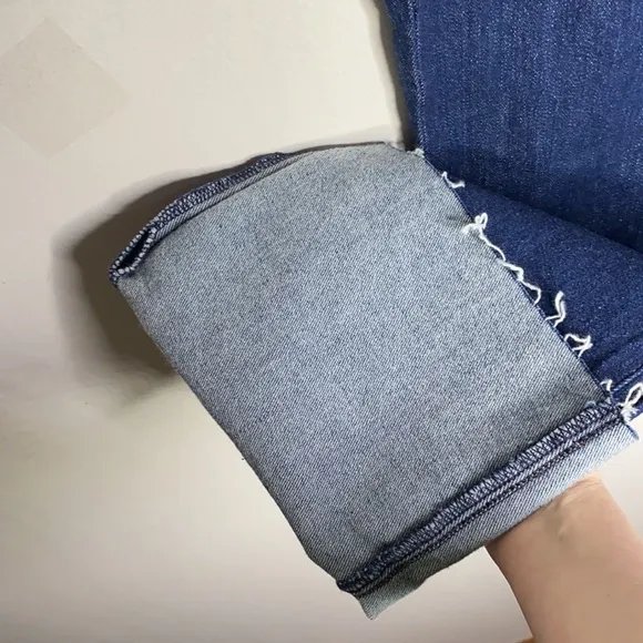 Hudson Zoeey high rise deep cuff crop dark jeans size 26