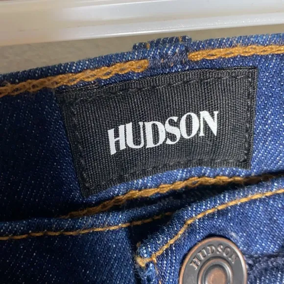 Hudson Zoeey high rise deep cuff crop dark jeans size 26