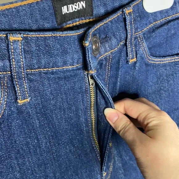 Hudson Zoeey high rise deep cuff crop dark jeans size 26