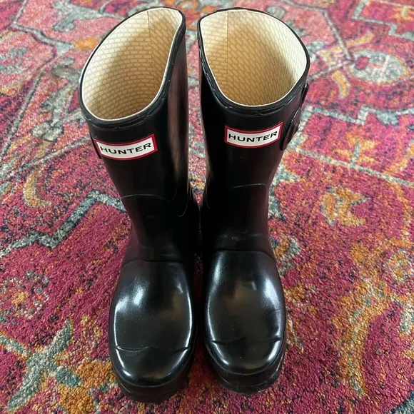 Hunter | Women’s black shiny calf length rain boots adjustable calf straps sz 6