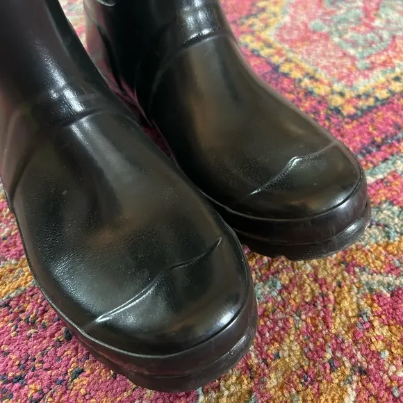 Hunter | Women’s black shiny calf length rain boots adjustable calf straps sz 6