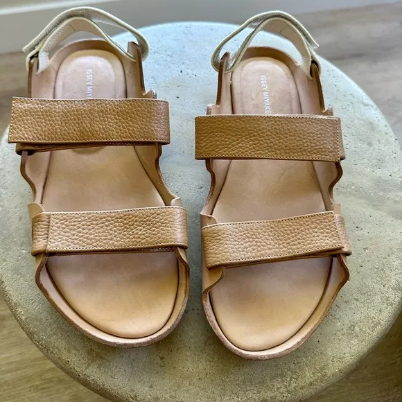 Issey Miyake x United Nude Lilt Sandal, size 36