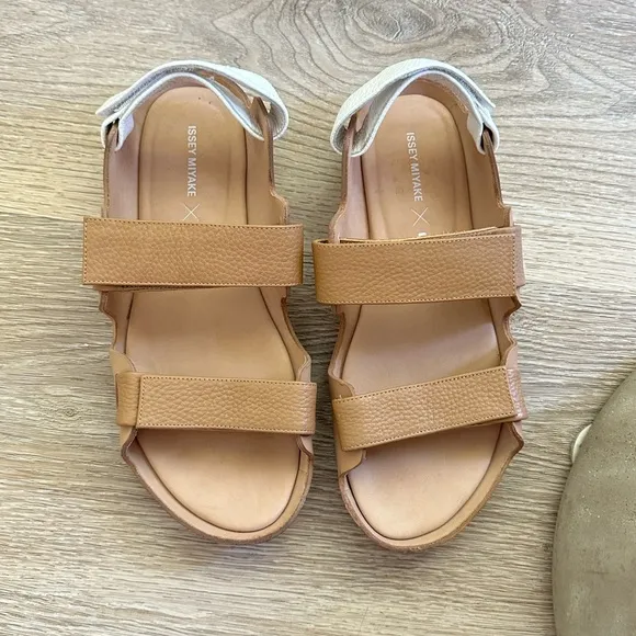 Issey Miyake x United Nude Lilt Sandal, size 36