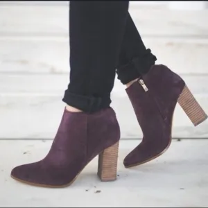 Ivanka Trump Purple Ankle Boots with Chunky Heel and Pointed Toe