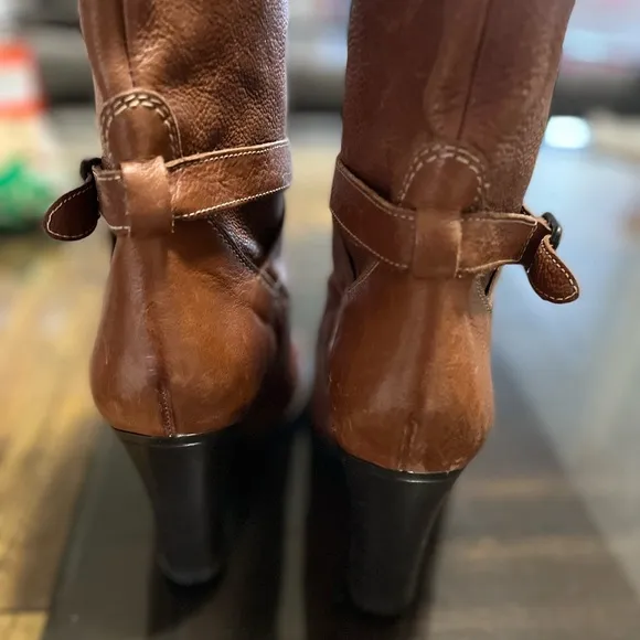 J Crew Women’s Leather Mid Calf Heels Boots. Size 8.5
