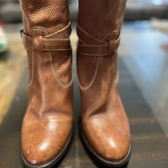 J Crew Women’s Leather Mid Calf Heels Boots. Size 8.5