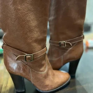 J Crew Women’s Leather Mid Calf Heels Boots. Size 8.5