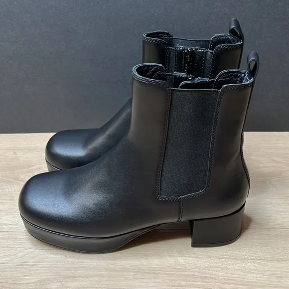JEFFREY CAMPBELL Platform Boot Black Leather Size 7.5 US