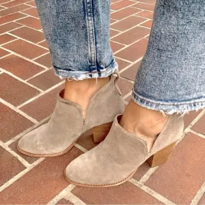 Jeffrey Campbell Rosalee Booties Block Heel Ankle Boots Gray Taupe Suede Size 7