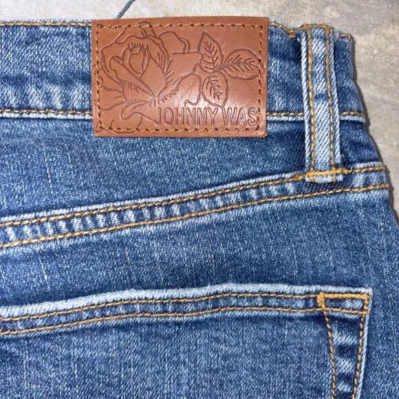 JOHNNY WAS The Cropped Baby Boot Mid Rise Slim fit Embroidered Jeans MSRP $278 
