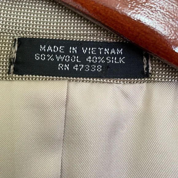 Jones New York Silk Blend Men’s Beige / Tan Blazer Size R 48