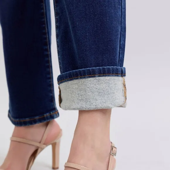 Judy Blue High-Rise Straight Leg Slim Fit Embroidered Jeans Washed Denim Pants