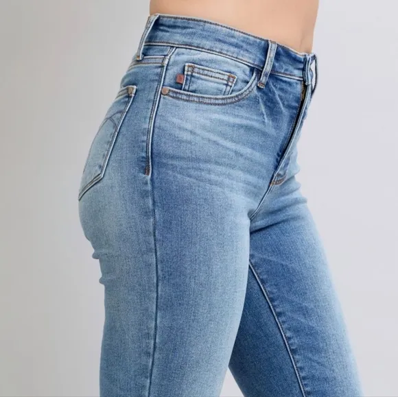 Judy Blue Thermal High-Rise Straight Leg Winter Retro Denim Pants Slim Fit Jeans