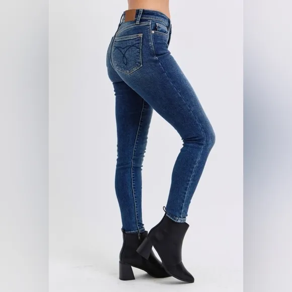 Judy Blue Thermal Mid-Rise Waist Stretchy Skinny Jeans Slim Fit Denim Pants Warm