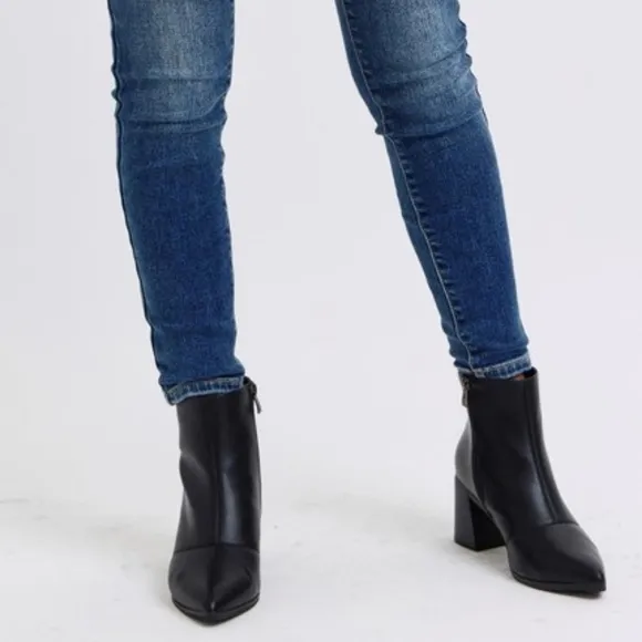 Judy Blue Thermal Mid-Rise Waist Stretchy Skinny Jeans Slim Fit Denim Pants Warm