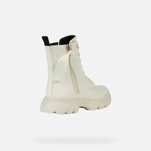 Junette Girl Light Ivory Boots