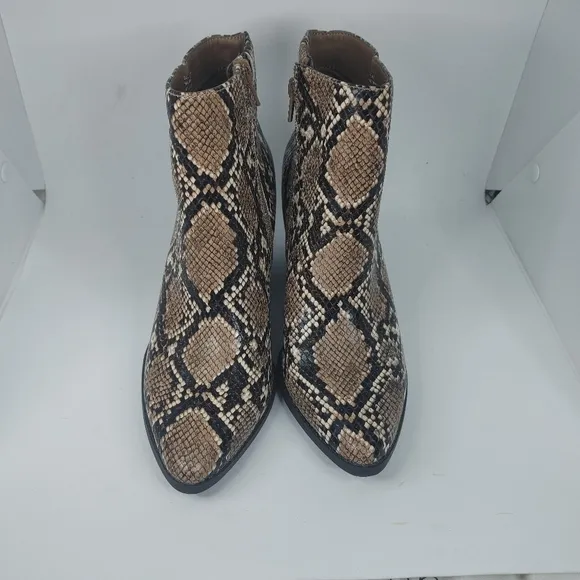 Kaari Blue Eloise Tan Light Brown Black White Snakeskin Booties Boots 7.5