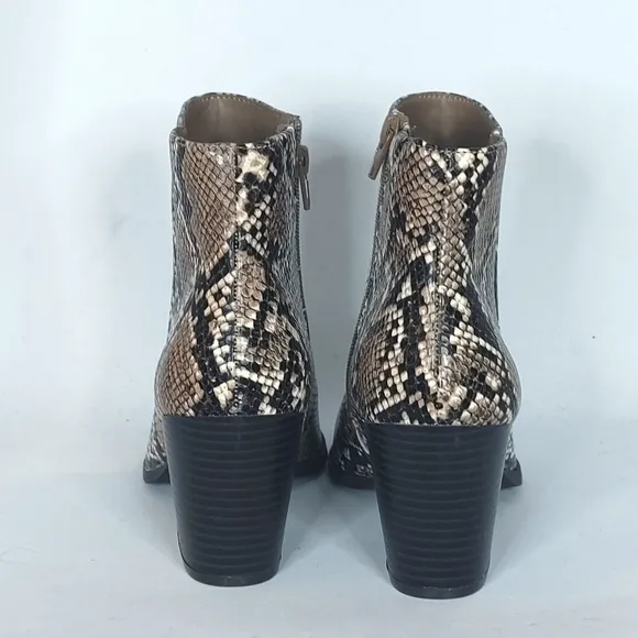 Kaari Blue Eloise Tan Light Brown Black White Snakeskin Booties Boots 7.5