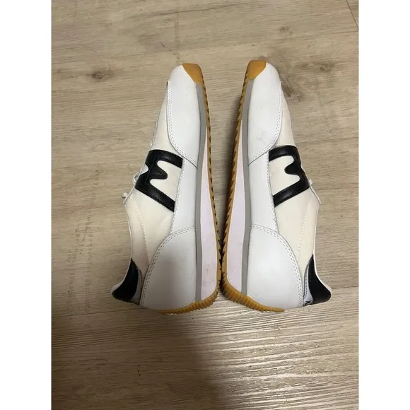 Karhu Championeer Retro Mens Running Sneakers Sz 8 White Black