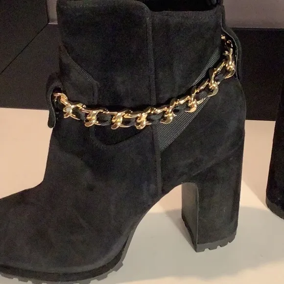 Karl Lagerfeld Paris Lark Black Suede Gold Chain Chunky Heel Lug Boot Sz 7M