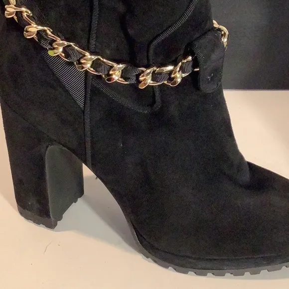 Karl Lagerfeld Paris Lark Black Suede Gold Chain Chunky Heel Lug Boot Sz 7M