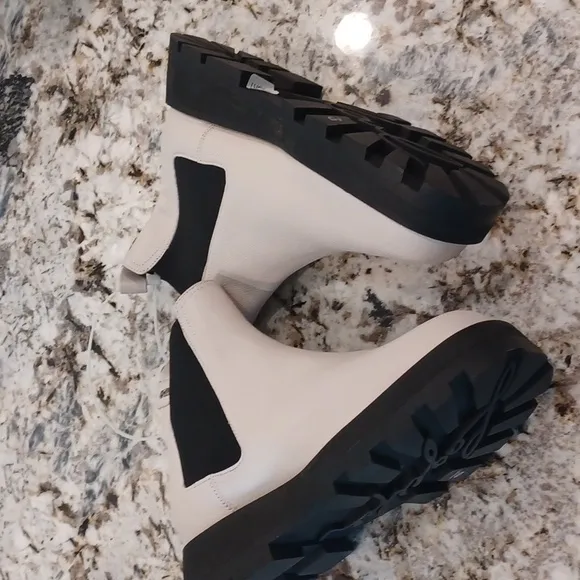 KARL LAGERFELD Stone Color Chunky Boots Leather Rhinestone Adorned New