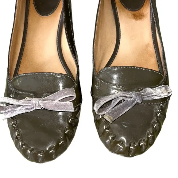 Kate Spade Lacey Olive Green Patent Leather Velvet Bow Ballet Flats Loafers  9.5
