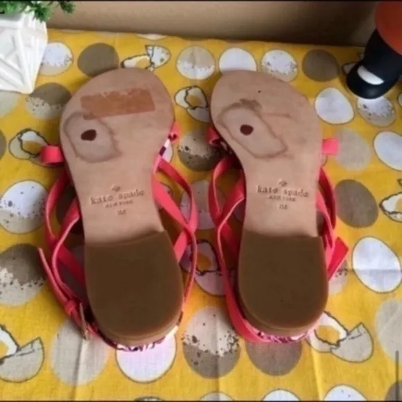 Kate Spade pink sandals w/ floral soles size 7