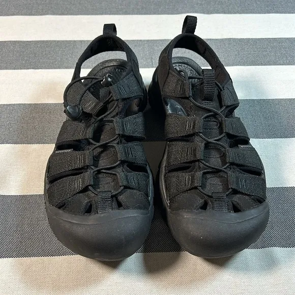 KEEN Men's Newport H2 Closed Toe Water Sandal Hiking Shoes Black Color Size 9