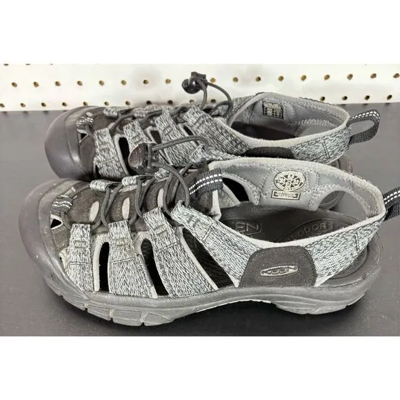 Keen Newport closed toe water sandals size 9.5