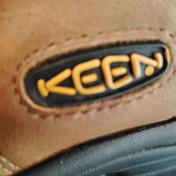 KEEN Newport Leather Hiking Sandals Sz 9