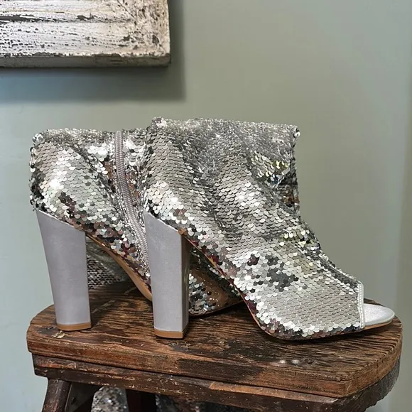 KHPAERMEI Sparkly Thigh High Open Toe Chunky High Heel Boots - Silver Sequin