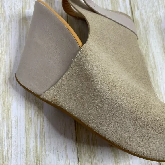 Kork Ease Berit Gray Suede Peep Toe Wedge Sandals