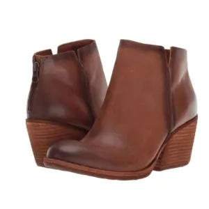 Kork Ease Chandra  round toe ankle boots w side slits &amp; rear zipper size 11 NWT.
