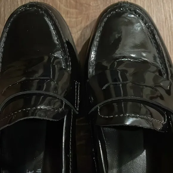 La Canadienne Reese Penny Shiny Loafers