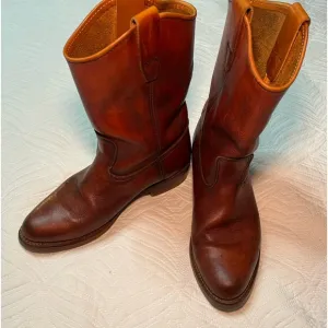 Lake of the Woods Men’s Chestnut Leather Mid Calf Western Cowboy Boots. Size 9