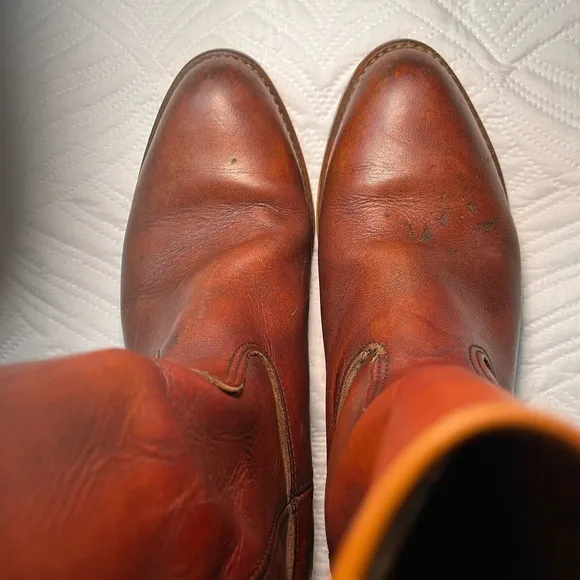 Lake of the Woods Men’s Chestnut Leather Mid Calf Western Cowboy Boots. Size 9