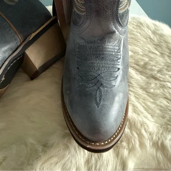 Laredo Women’s Navy Embroidered Round Toe Mid Calf Leather Western Boots