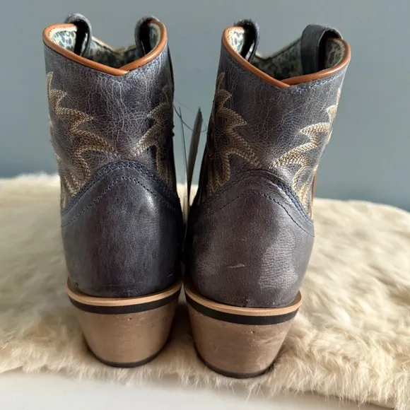 Laredo Women’s Navy Embroidered Round Toe Mid Calf Leather Western Boots