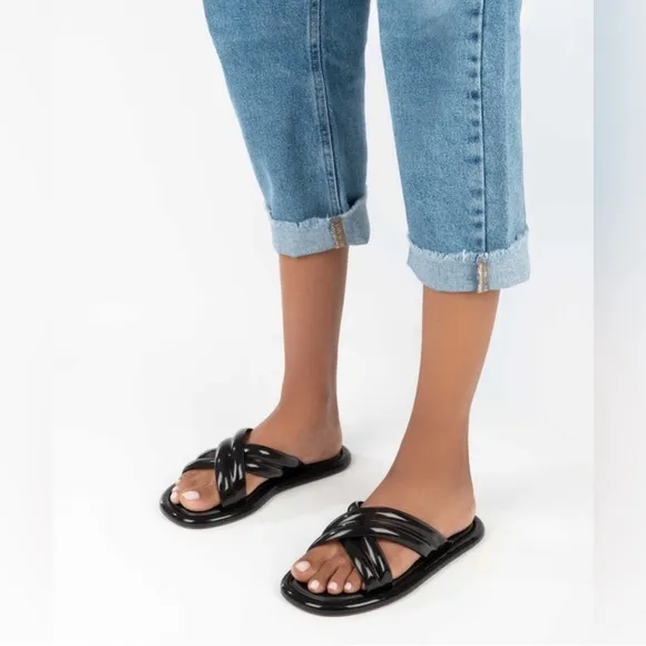 Larroude x Melissa Cali Cross Strap Slide Size 6